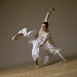 studio shoot photo by: Lois Greenfield